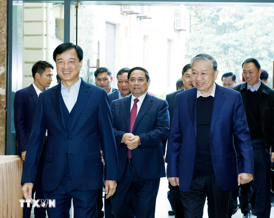 Những hình ảnh Tổng Bí thư Tô Lâm làm việc với Ban Thường vụ Thành ủy Hà Nội về tầm nhìn 100 năm - Ảnh 1.