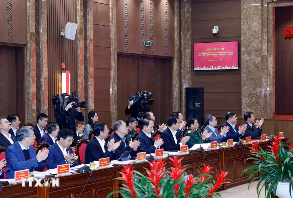 Những hình ảnh Tổng Bí thư Tô Lâm làm việc với Ban Thường vụ Thành ủy Hà Nội về tầm nhìn 100 năm - Ảnh 4.