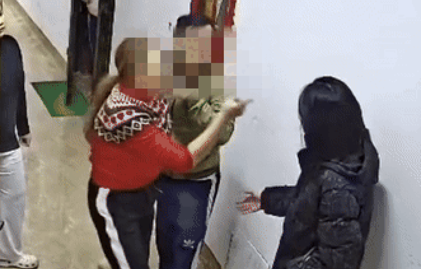 Triệu tập người phụ nữ đánh hàng xóm chấn động não tại chung cư Từ Liêm - Ảnh 1.