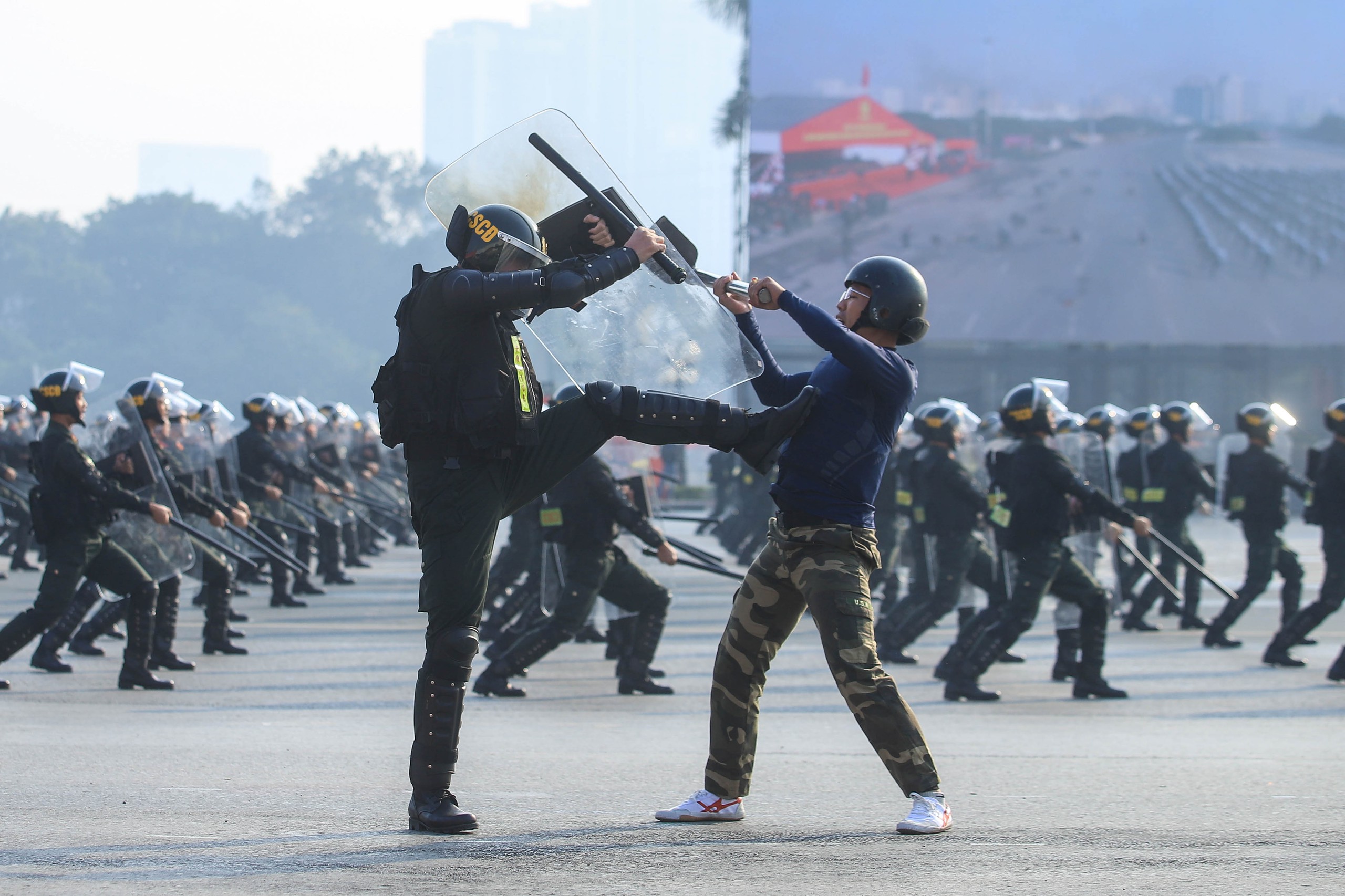 Cảnh s&aacute;t bảo vệ Đại hội XIV của Đảng: Sự kiện ph&ocirc; diễn sức mạnh an ninh - Ảnh 11.