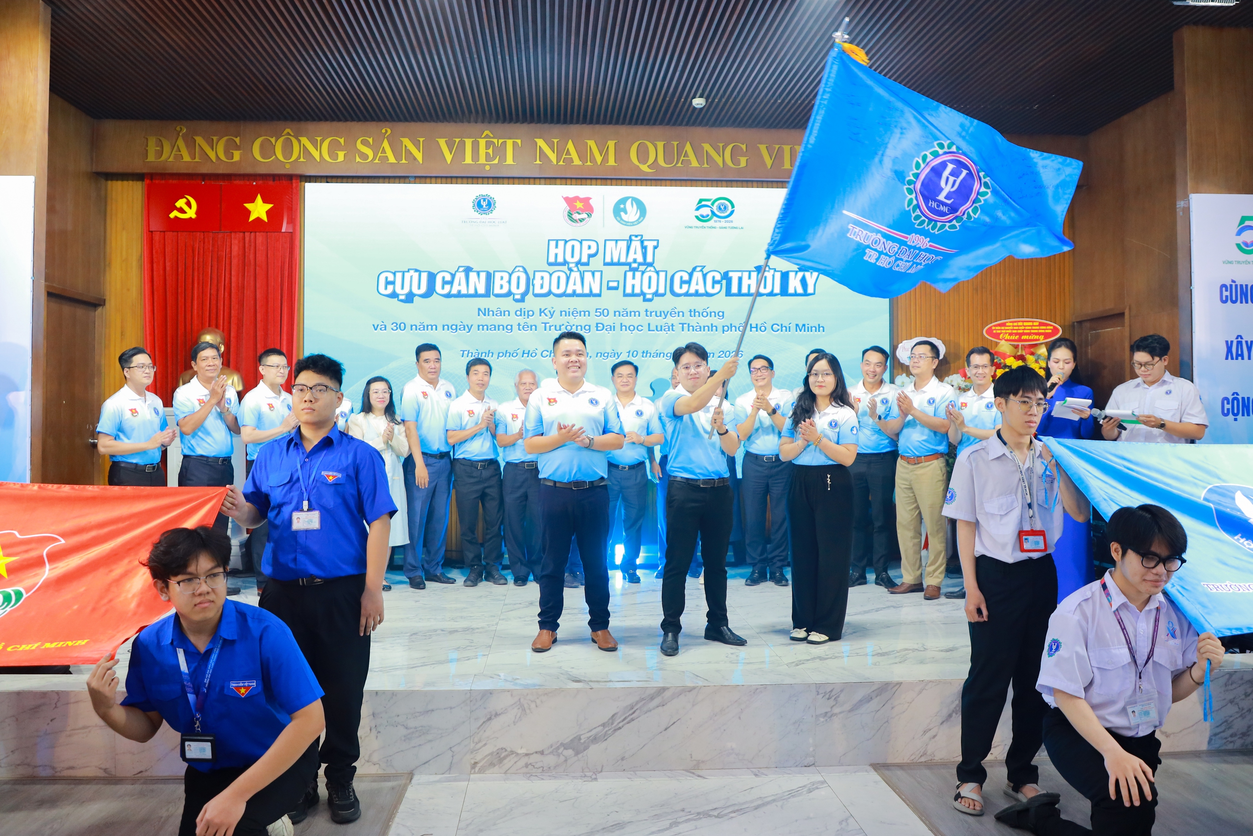 Hơn 200 cựu cán bộ Đoàn - Hội trở về "nhà chung" nhân dịp đặc biệt - Ảnh 4.