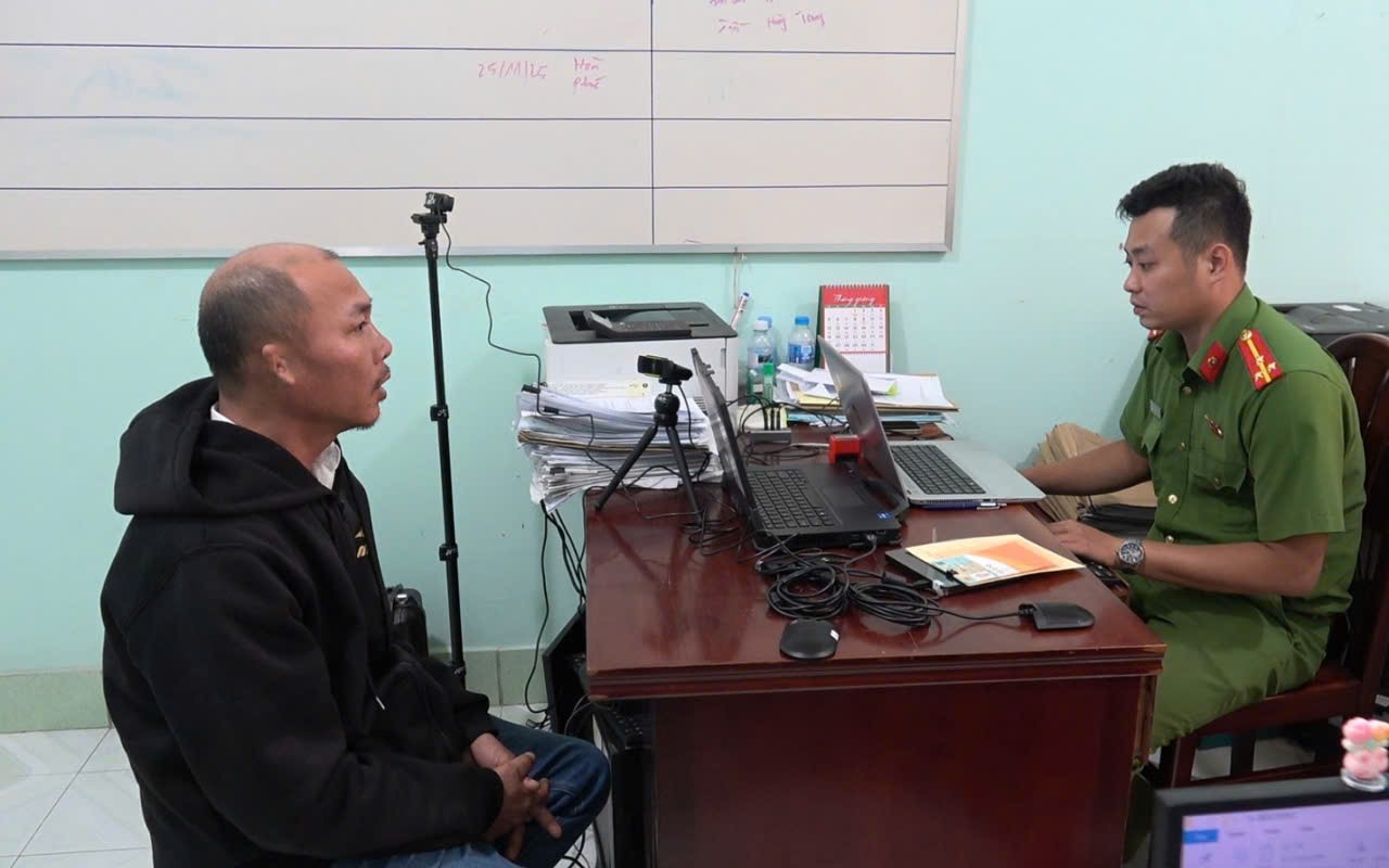 Vụ &ldquo;chuyến xe b&atilde;o t&aacute;p&rdquo; ở Đồng Th&aacute;p: Bắt tạm giam t&agrave;i xế xe tải - Ảnh 2.