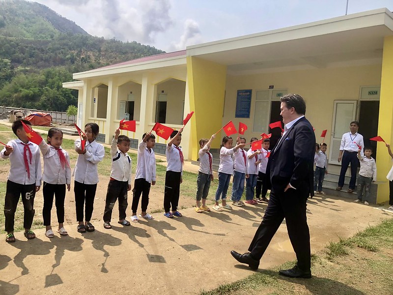 Đại sứ Mỹ Marc Knapper v&agrave; những dấu ấn đặc biệt tại Việt Nam - Ảnh 9.