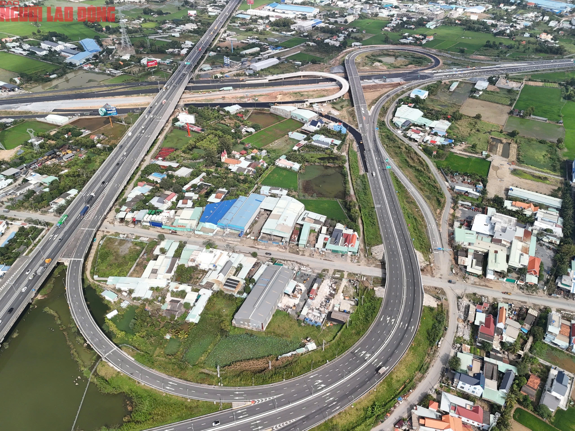 Hình hài siêu nút giao Mỹ Yên tại ba cao tốc trọng điểm phía Nam - Ảnh 6. Hình hài siêu nút giao Mỹ Yên tại ba cao tốc trọng điểm phía Nam - Ảnh 6.