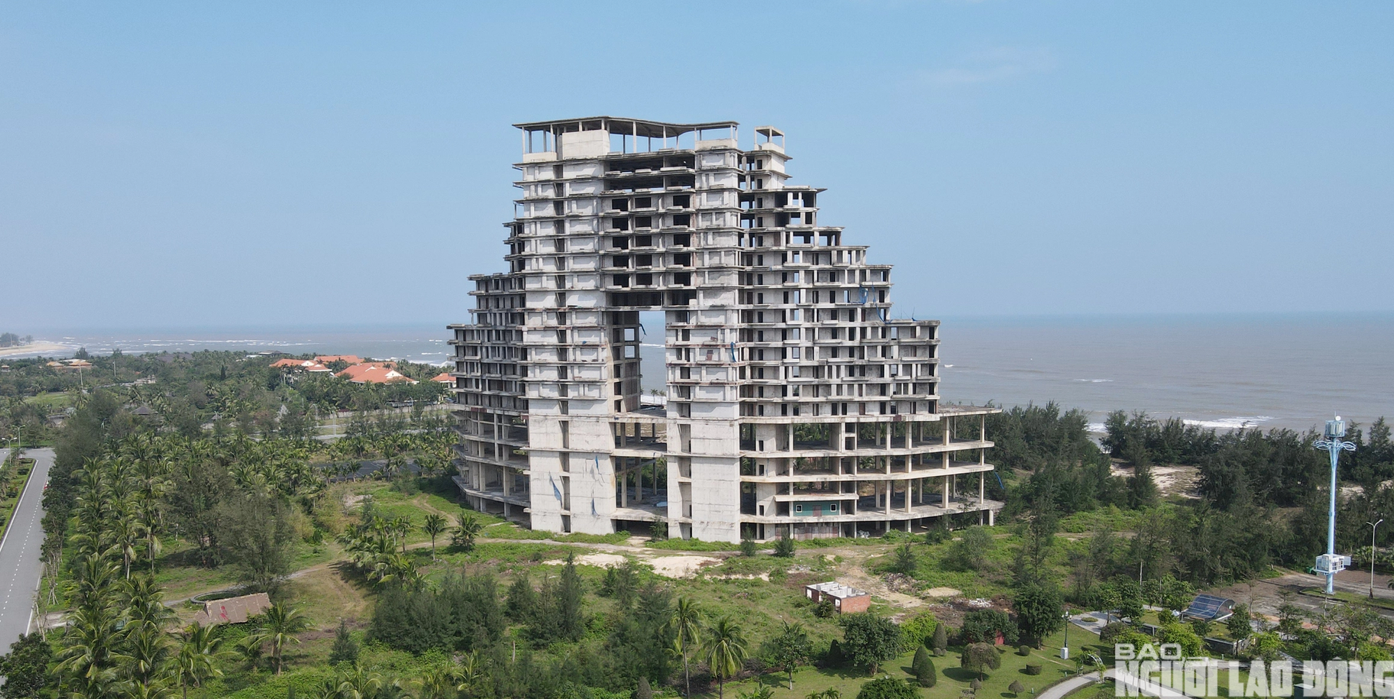 Hai kh&aacute;ch sạn bỏ hoang tại Đồng Hới g&acirc;y lo ngại về đầu tư Du lịch - Ảnh 3.