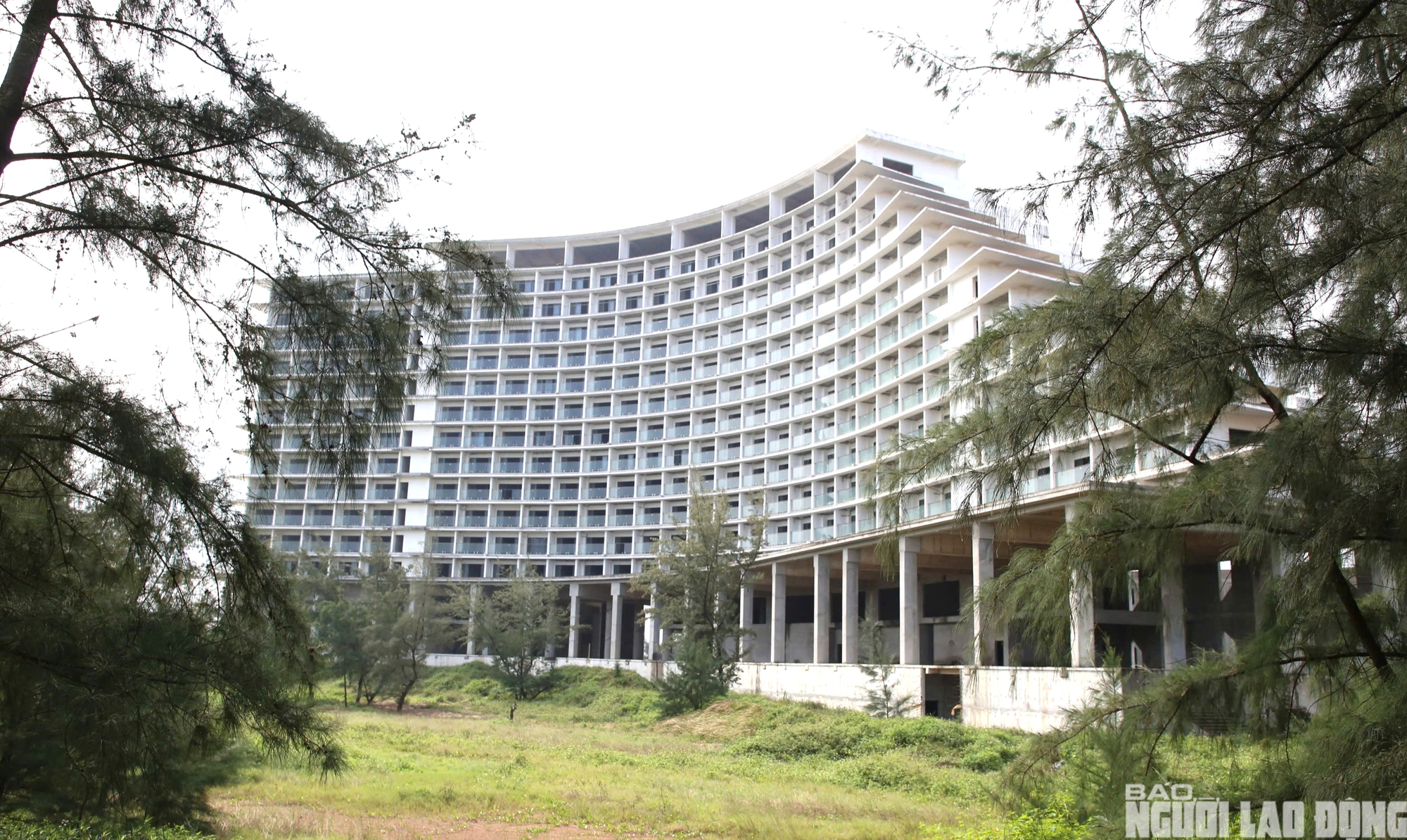 Hai kh&aacute;ch sạn bỏ hoang tại Đồng Hới g&acirc;y lo ngại về đầu tư Du lịch - Ảnh 6.