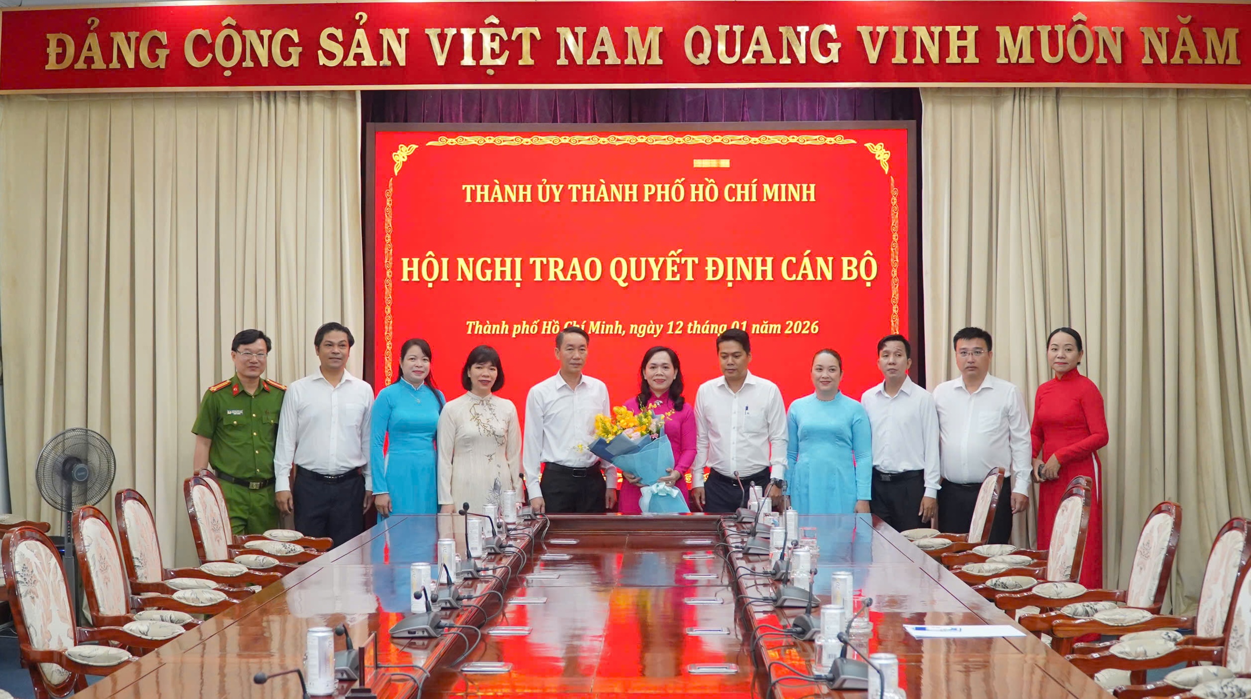 TPHCM: Hai Th&agrave;nh ủy vi&ecirc;n đổi vị tr&iacute; c&ocirc;ng t&aacute;c cho nhau  - Ảnh 8.