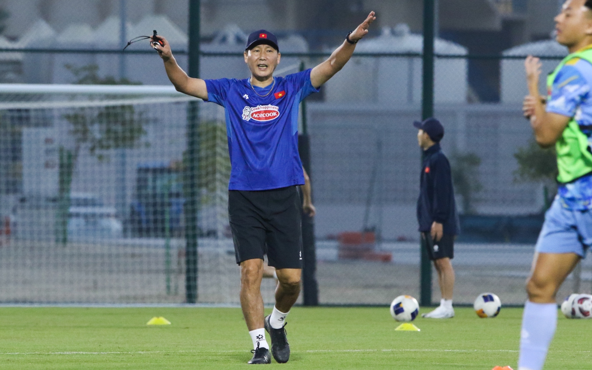 Nguyễn Đ&igrave;nh Bắc tiếp tục được b&igrave;nh chọn l&agrave; Cầu thủ xuất sắc nhất trận - Ảnh 2.