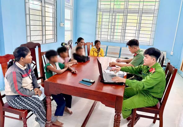 - Ảnh 1. - Ảnh 1.