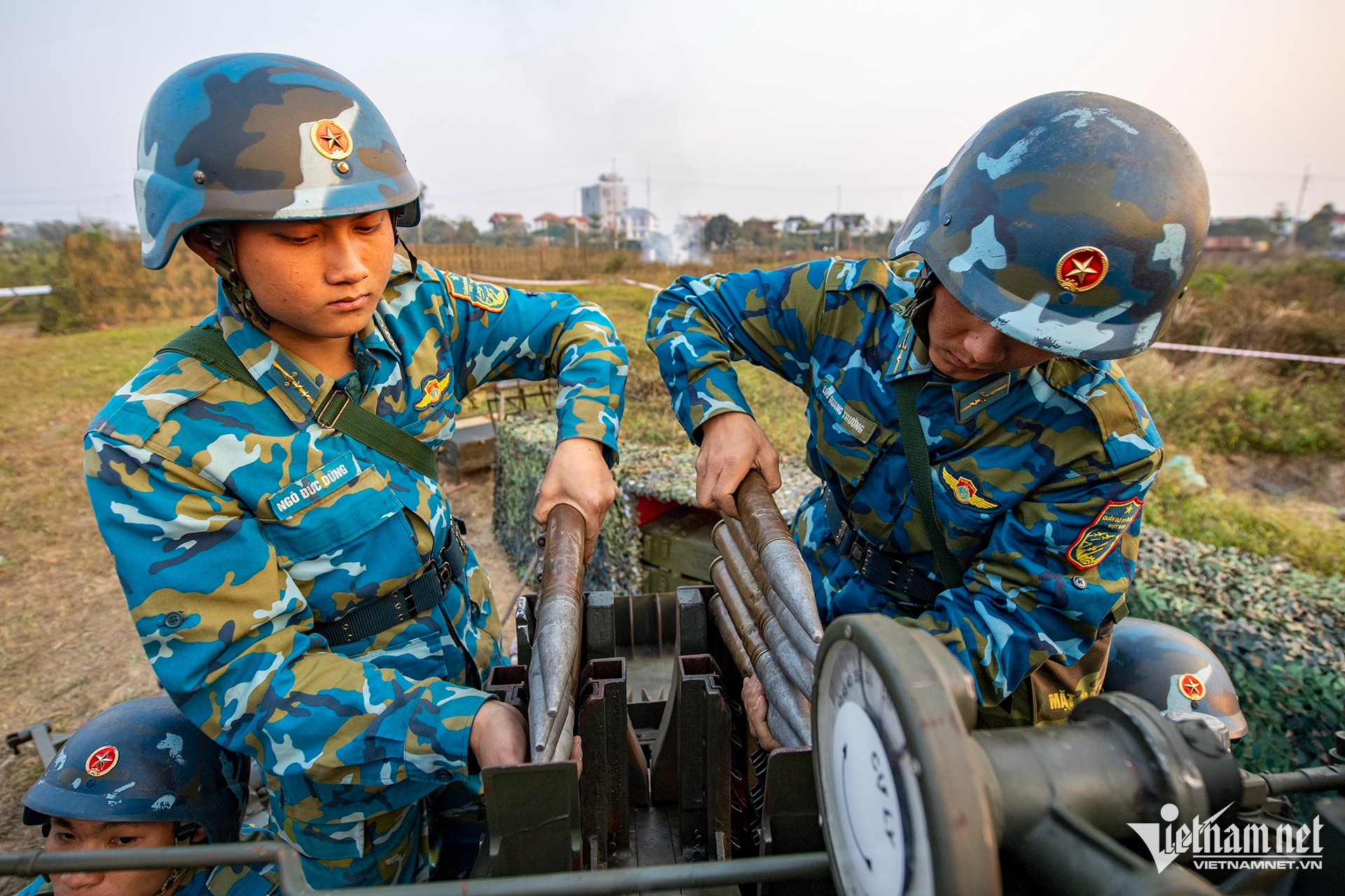 Ph&aacute;o ph&ograve;ng kh&ocirc;ng sẵn s&agrave;ng chiến đấu bảo vệ đại hội đảng lần thứ 14 - Ảnh 12.