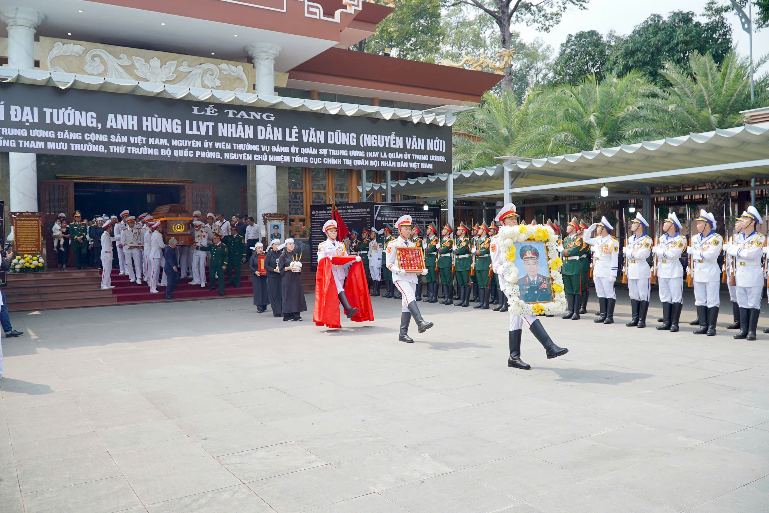 Tiễn đưa - Ảnh 5.