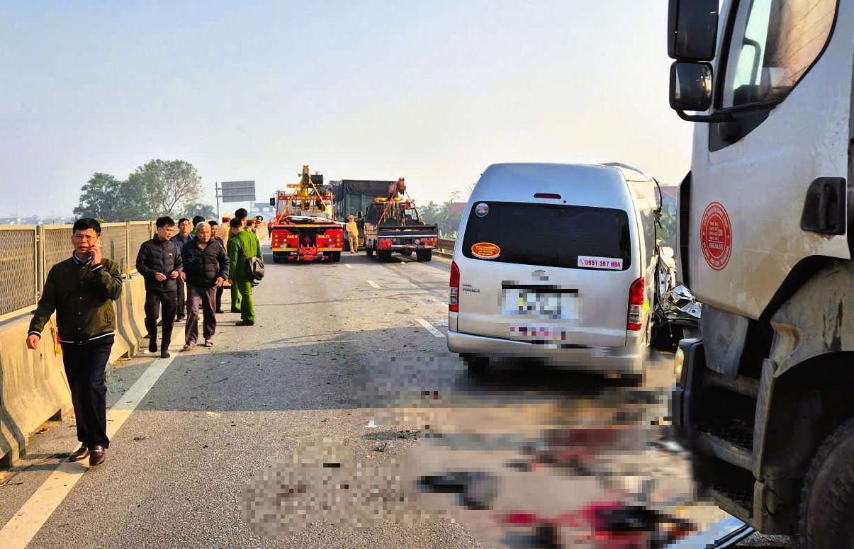 Tin mới vụ tai nạn thảm khốc trên cao tốc khiến 4 người chết, 5 người bị thương - Ảnh 2.