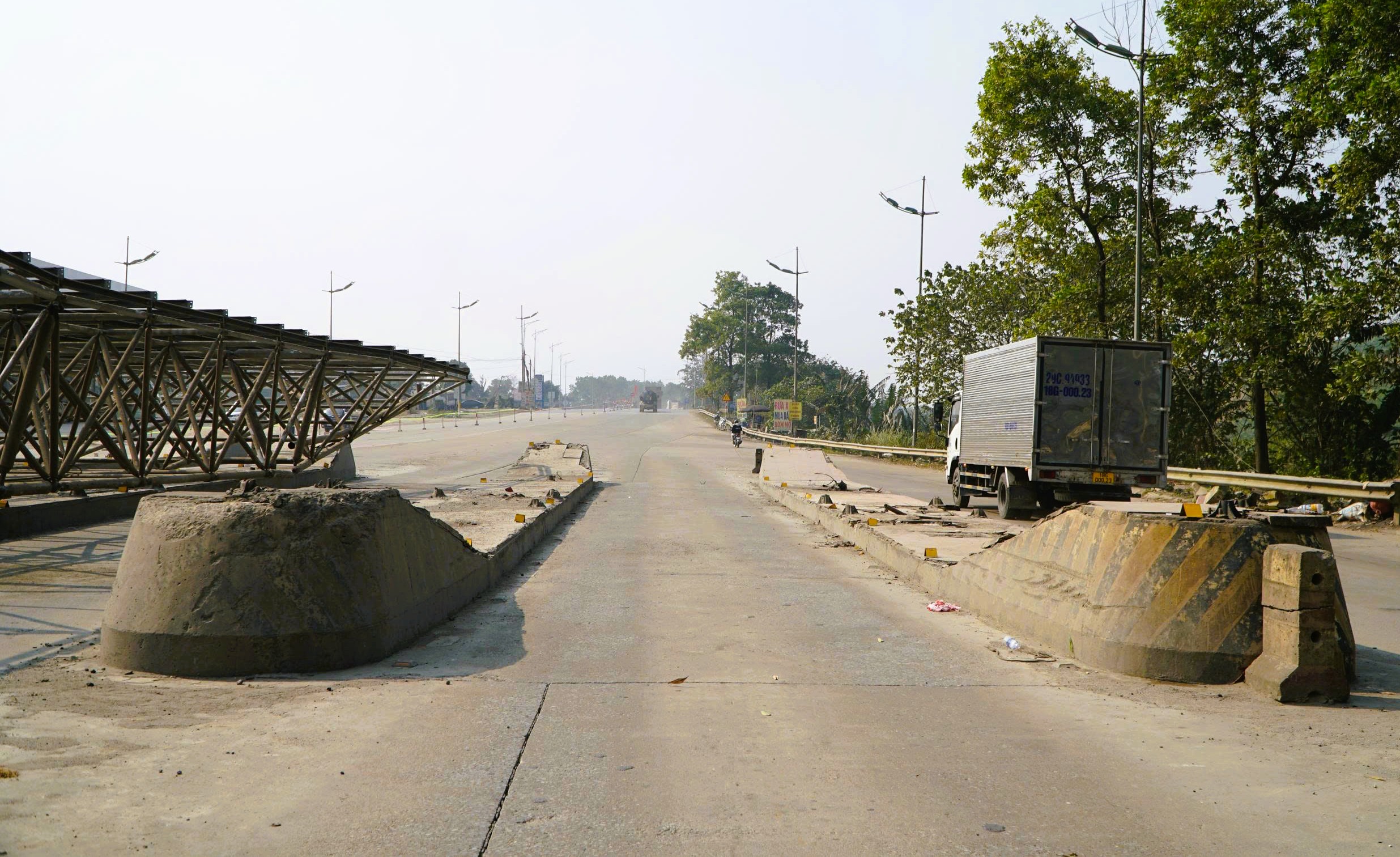 "Khai tử" trạm thu ph&iacute; BOT bỏ hoang 9 năm tr&ecirc;n quốc lộ - Ảnh 8.