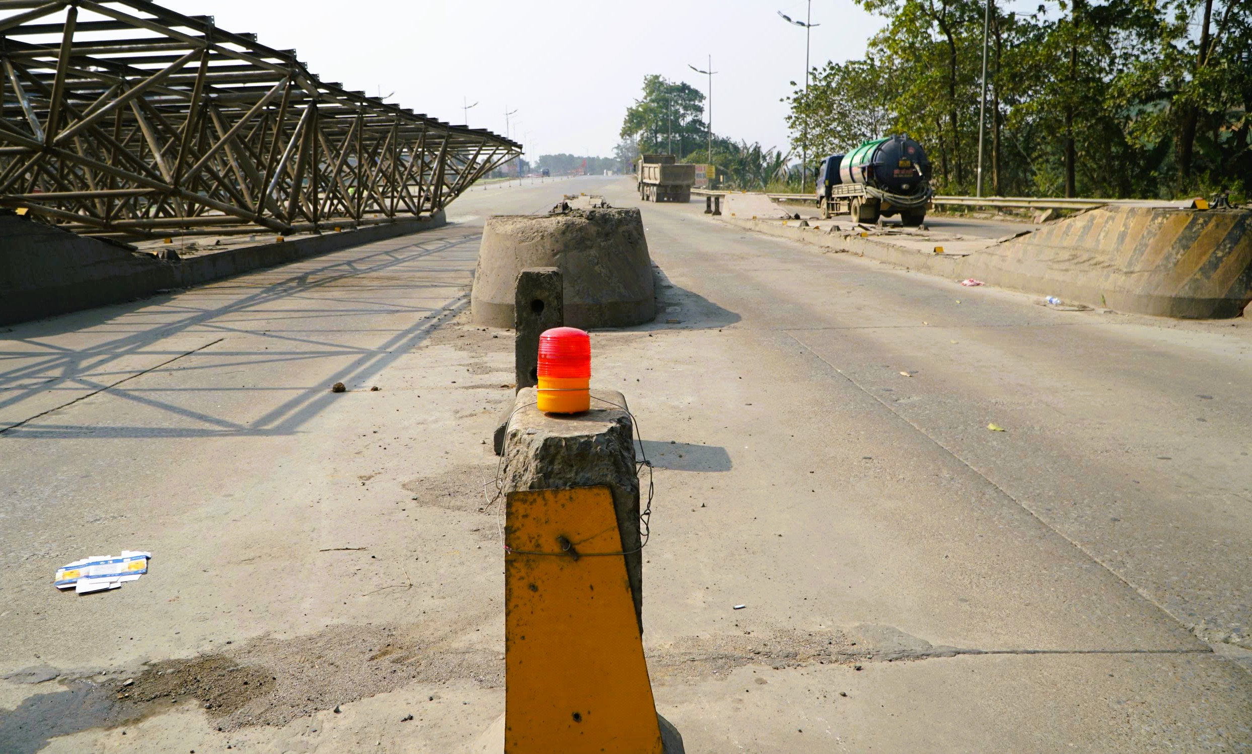 "Khai tử" trạm thu ph&iacute; BOT bỏ hoang 9 năm tr&ecirc;n quốc lộ - Ảnh 10.