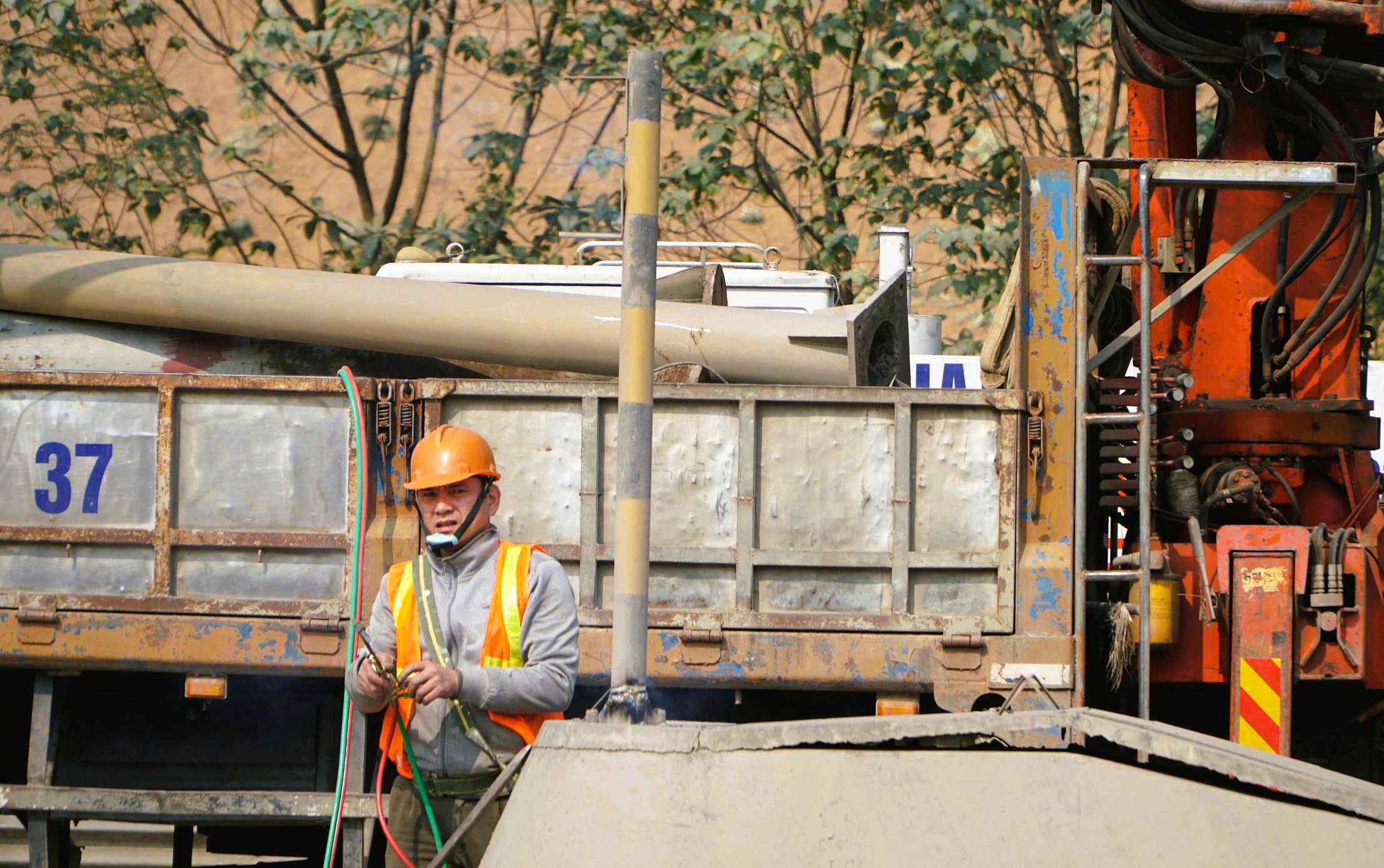 "Khai tử" trạm thu ph&iacute; BOT bỏ hoang 9 năm tr&ecirc;n quốc lộ - Ảnh 3.