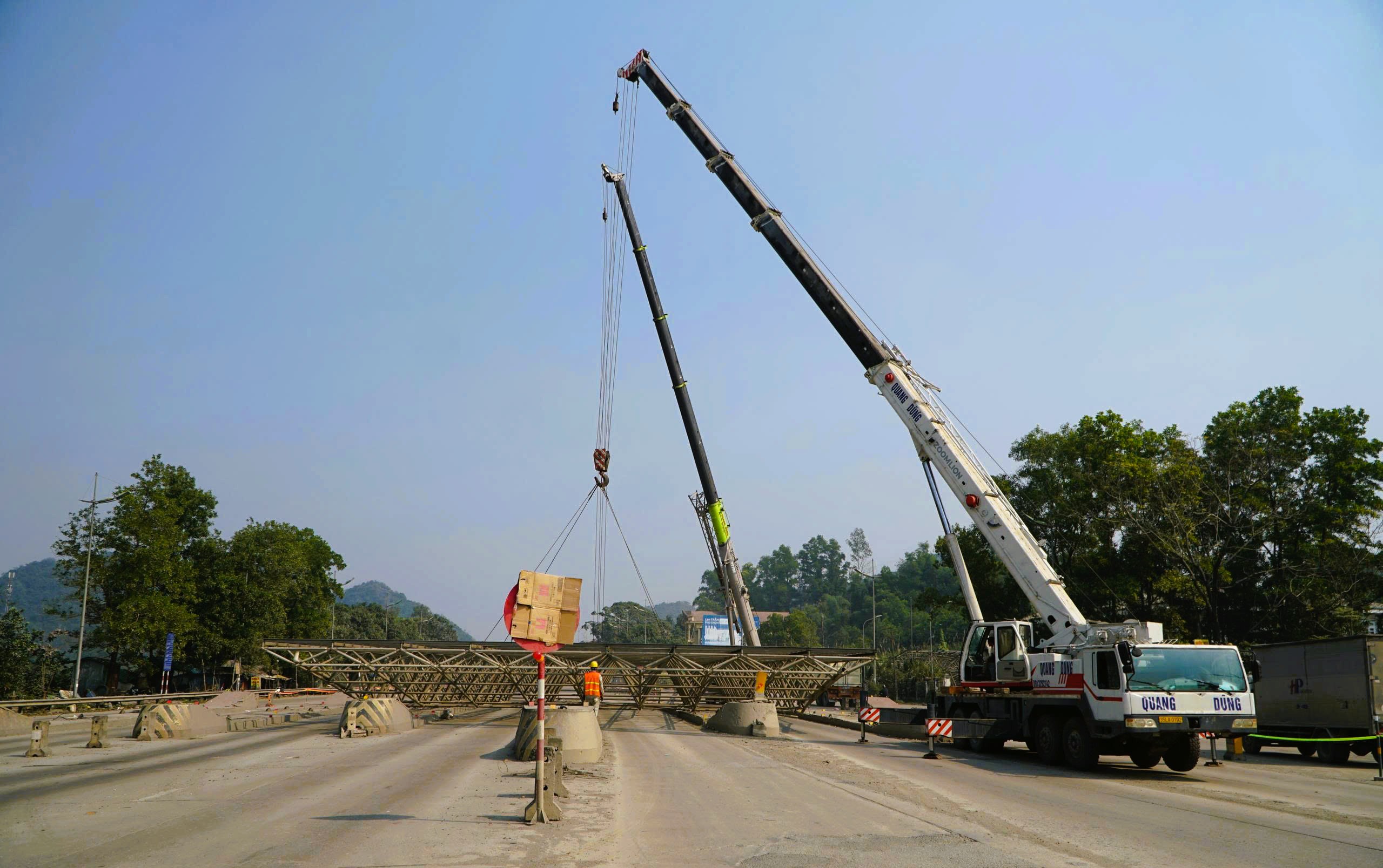 "Khai tử" trạm thu ph&iacute; BOT bỏ hoang 9 năm tr&ecirc;n quốc lộ - Ảnh 2.