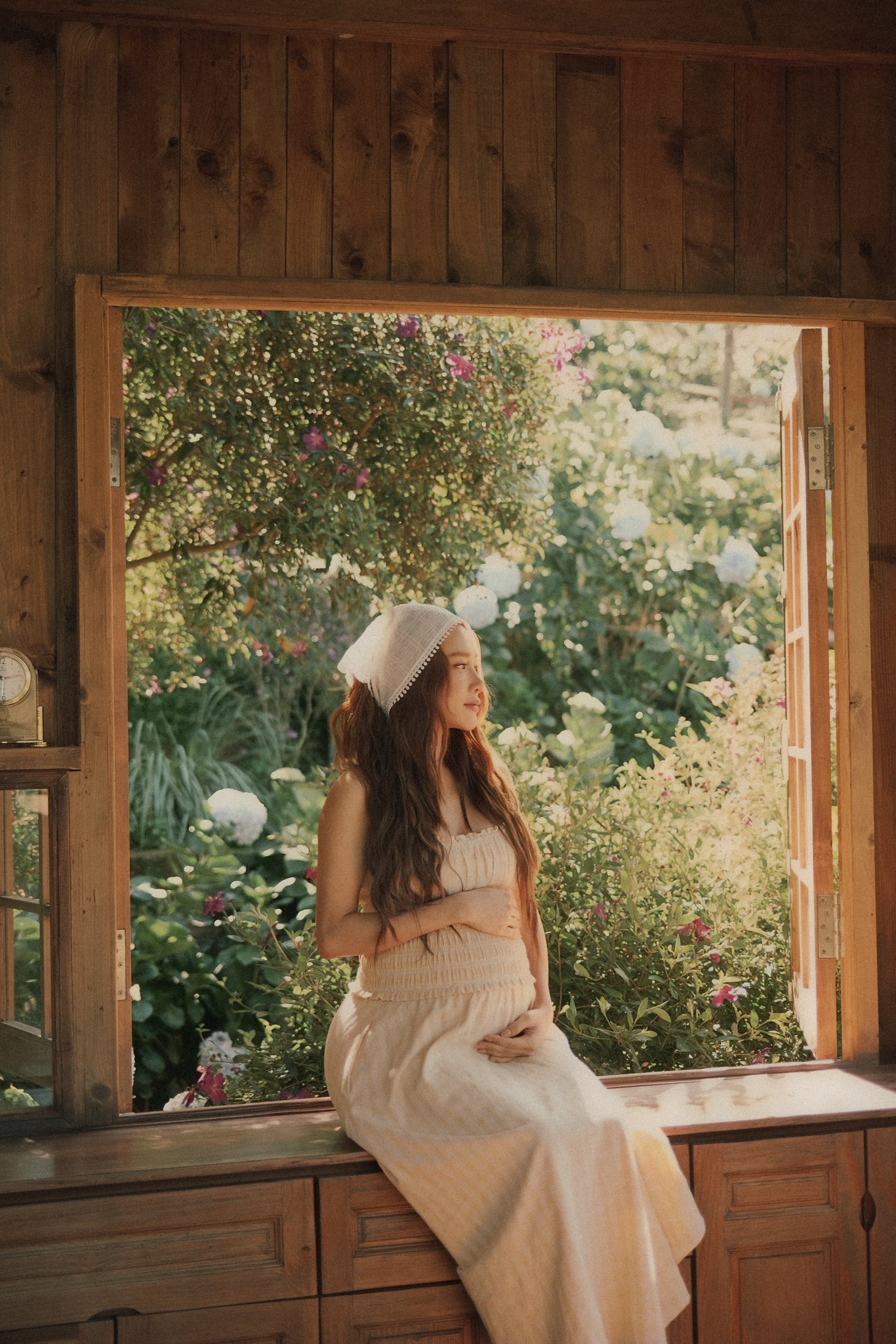 Nhã Phương hạnh phúc bên Trường Giang và các con tại Đà Lạt - Ảnh 1.