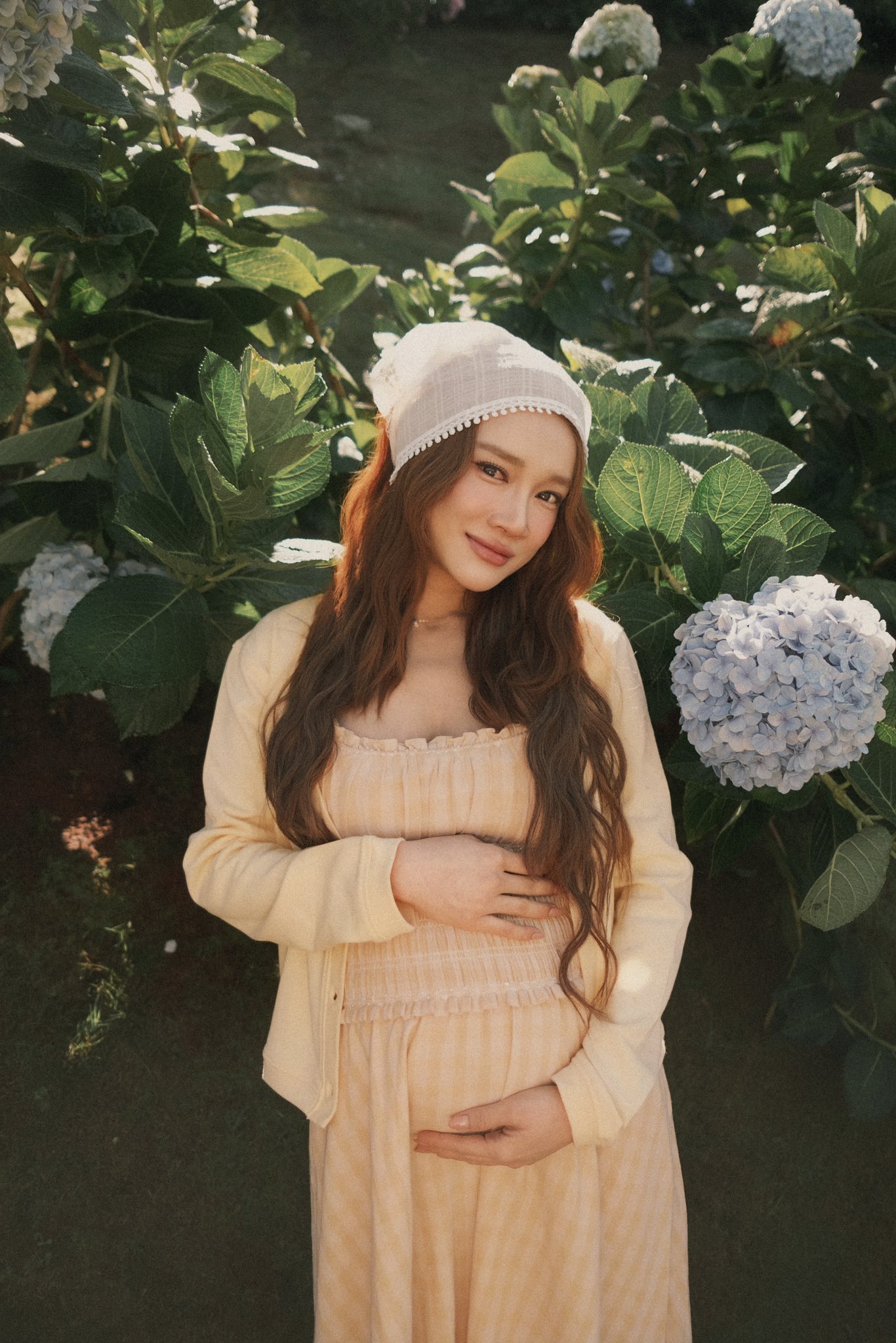 Nhã Phương hạnh phúc bên Trường Giang và các con tại Đà Lạt - Ảnh 2.