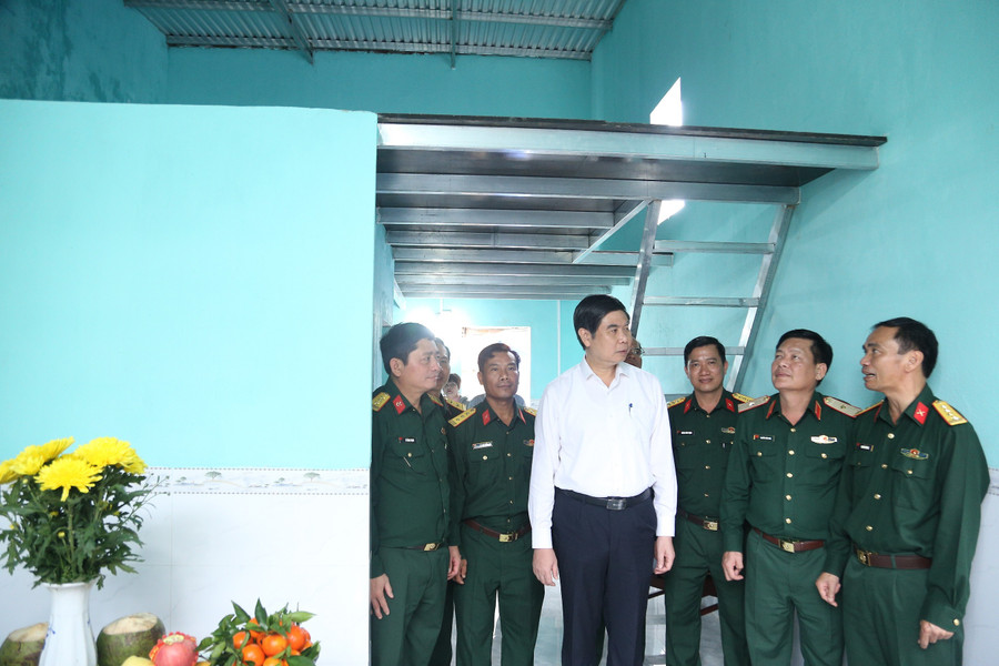 Chiến dịch Quang Trung: Quân đoàn 34 bàn giao 80 căn nhà, vượt tiến độ 20 ngày - Ảnh 1.