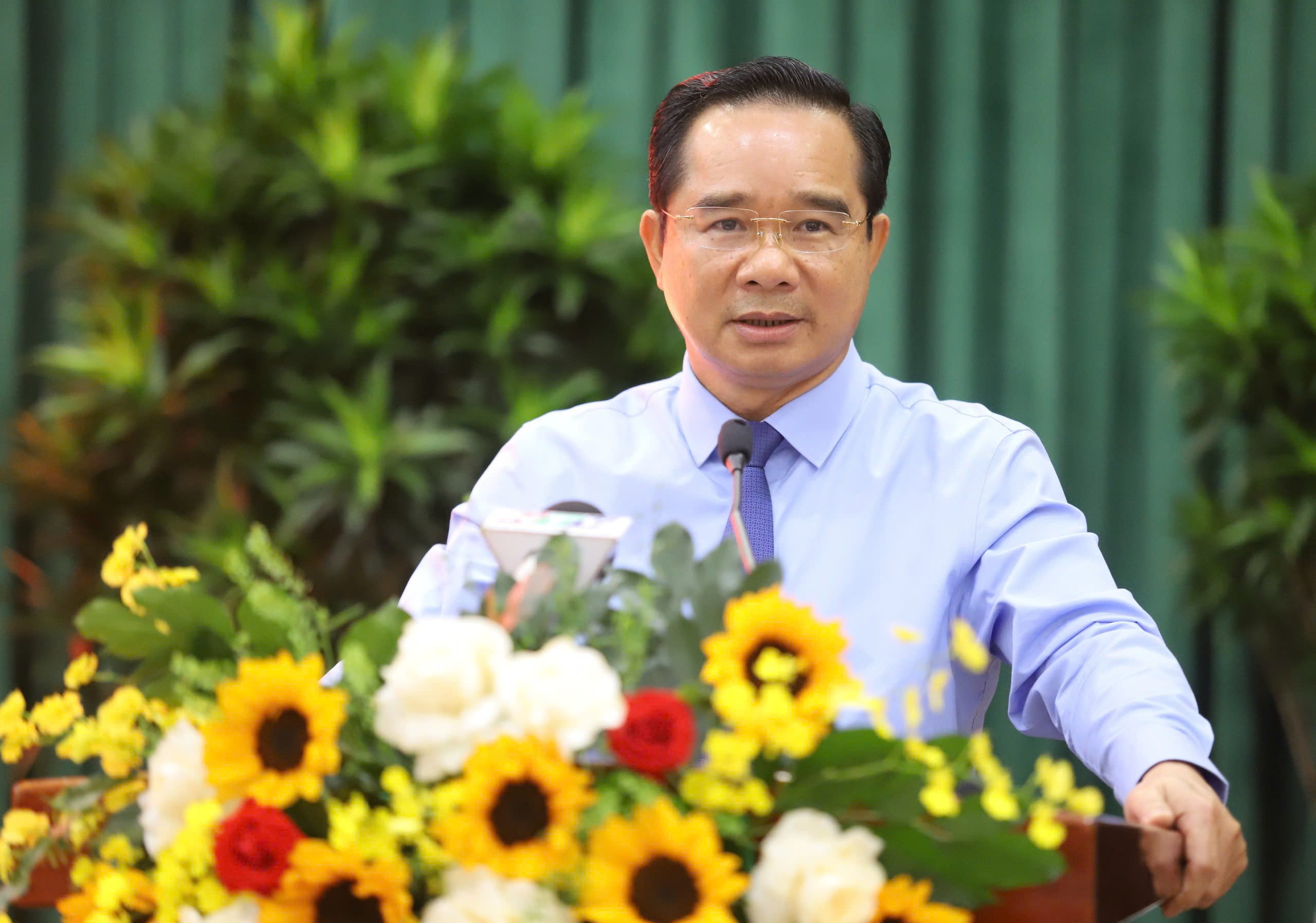 Làm tốt công tác an sinh trong từng bước phát triển của TPHCM - Ảnh 1.