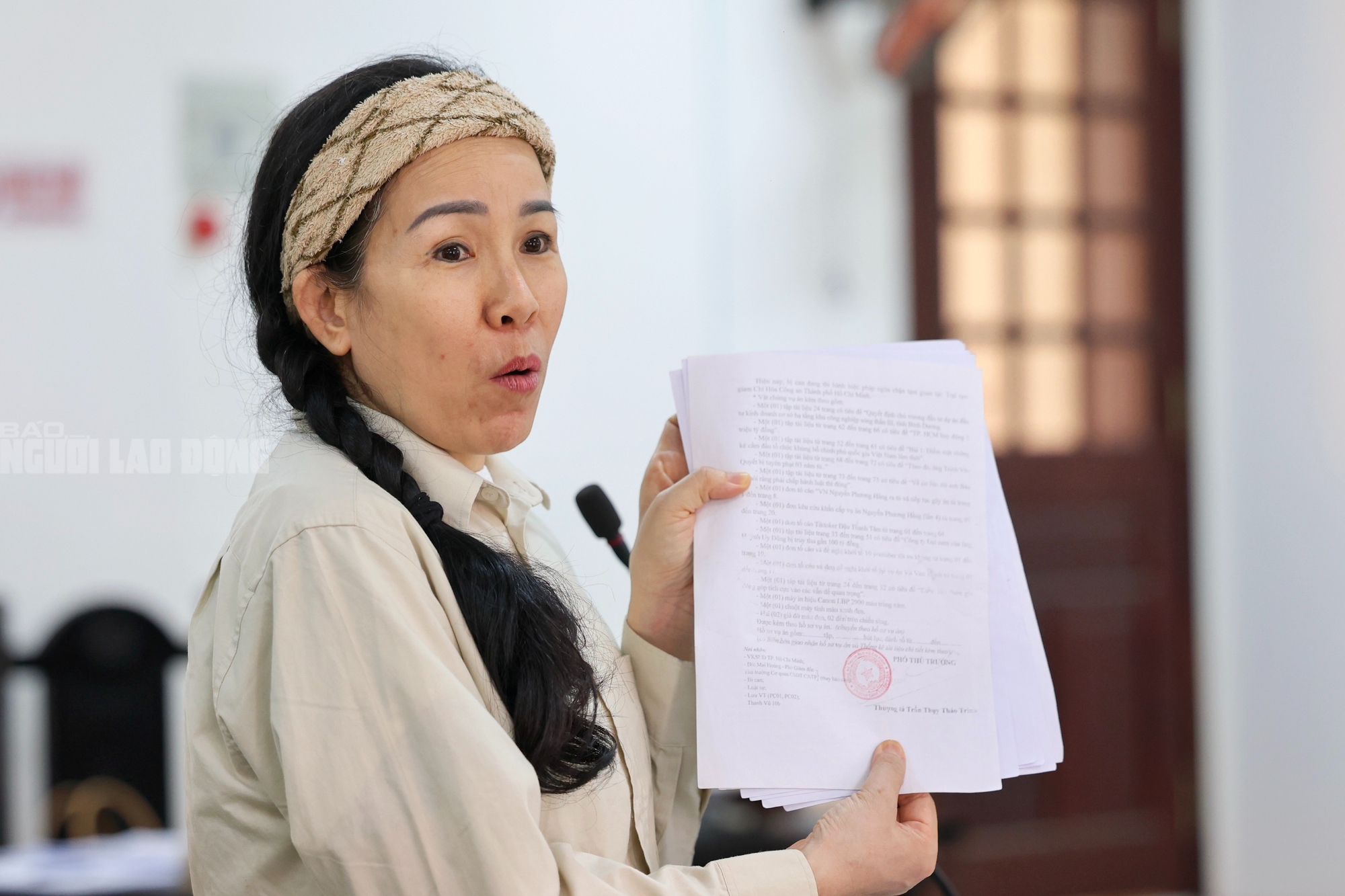 To&agrave; cảnh phi&ecirc;n x&eacute;t xử YouTuber Đinh Lan "n&oacute;i xấu" b&agrave; Nguyễn Phương Hằng - Ảnh 5.