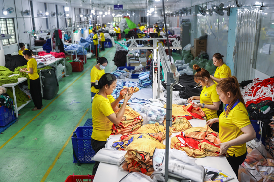 Dệt may vượt kh&oacute; v&agrave; duy tr&igrave; đ&agrave; xuất khẩu bền vững đến năm 2030 - Ảnh 1.