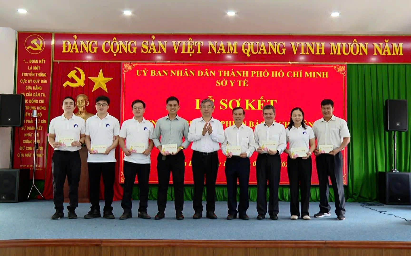 Ph&oacute; B&iacute; thư Th&agrave;nh ủy TPHCM Nguyễn Phước Lộc: y tế g&oacute;p phần đưa TPHCM tăng hạng đ&ocirc; thị đ&aacute;ng sống - Ảnh 2.