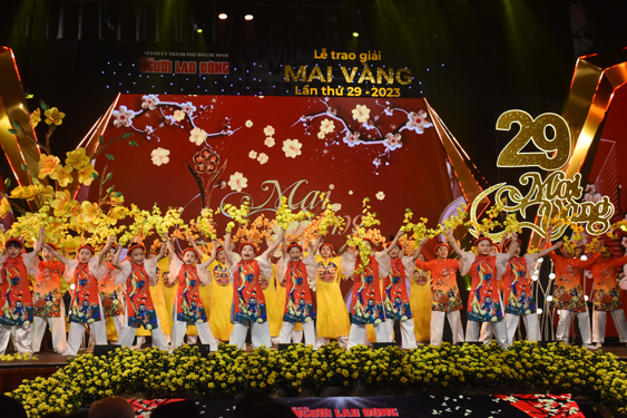 B&aacute;o in ng&agrave;y 18-1: Lấp khoảng trống nh&acirc;n lực chất lượng cao - Ảnh 3.