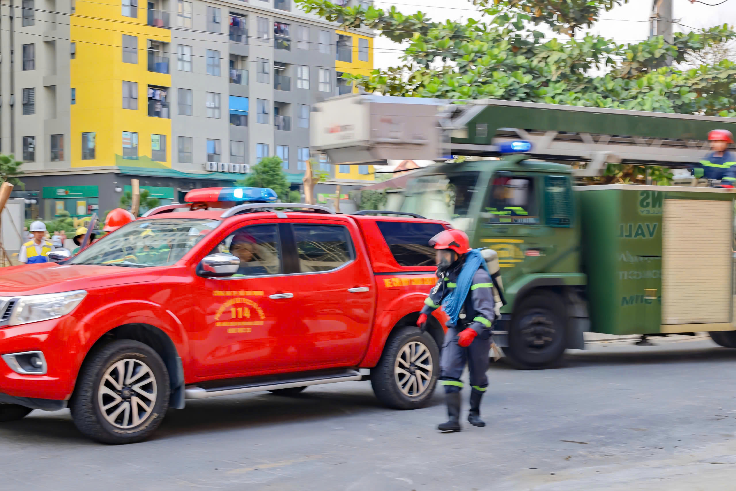 Giả định t&igrave;nh huống ch&aacute;y tại một c&ocirc;ng tr&igrave;nh x&acirc;y dựng to&agrave; nh&agrave; chung cư - Ảnh 8.