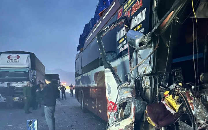 Nguy&ecirc;n nh&acirc;n tai nạn giao th&ocirc;ng li&ecirc;n ho&agrave;n giữa 7 xe &ocirc; t&ocirc; tại Đắk Lắk 2026 - Ảnh 2.