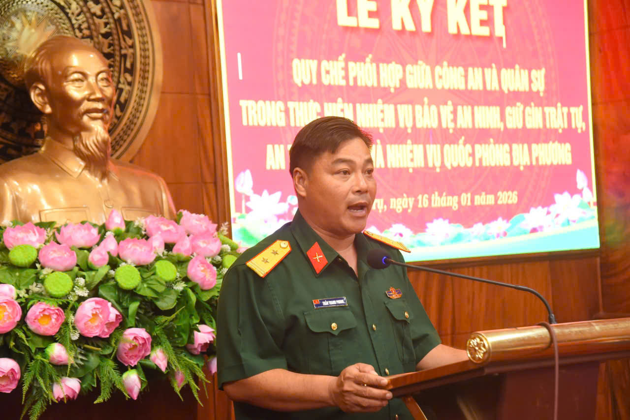 T&acirc;y Ninh: Hai lực lượng n&ograve;ng cốt ở x&atilde; T&acirc;n Trụ tạo l&aacute; chắn vững chắc để người d&acirc;n vui Xu&acirc;n, đ&oacute;n Tết - Ảnh 3.