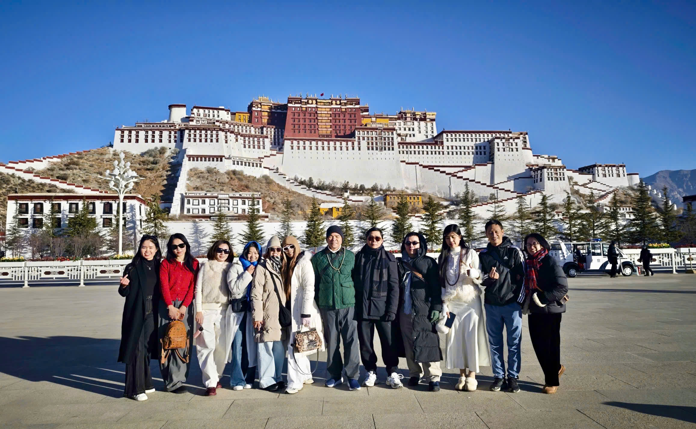 Cảnh quan h&ugrave;ng vĩ của T&acirc;y Tạng &ndash; Ảnh 1