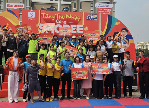 Tết ấm cho c&ocirc;ng nh&acirc;n - Ảnh 1.