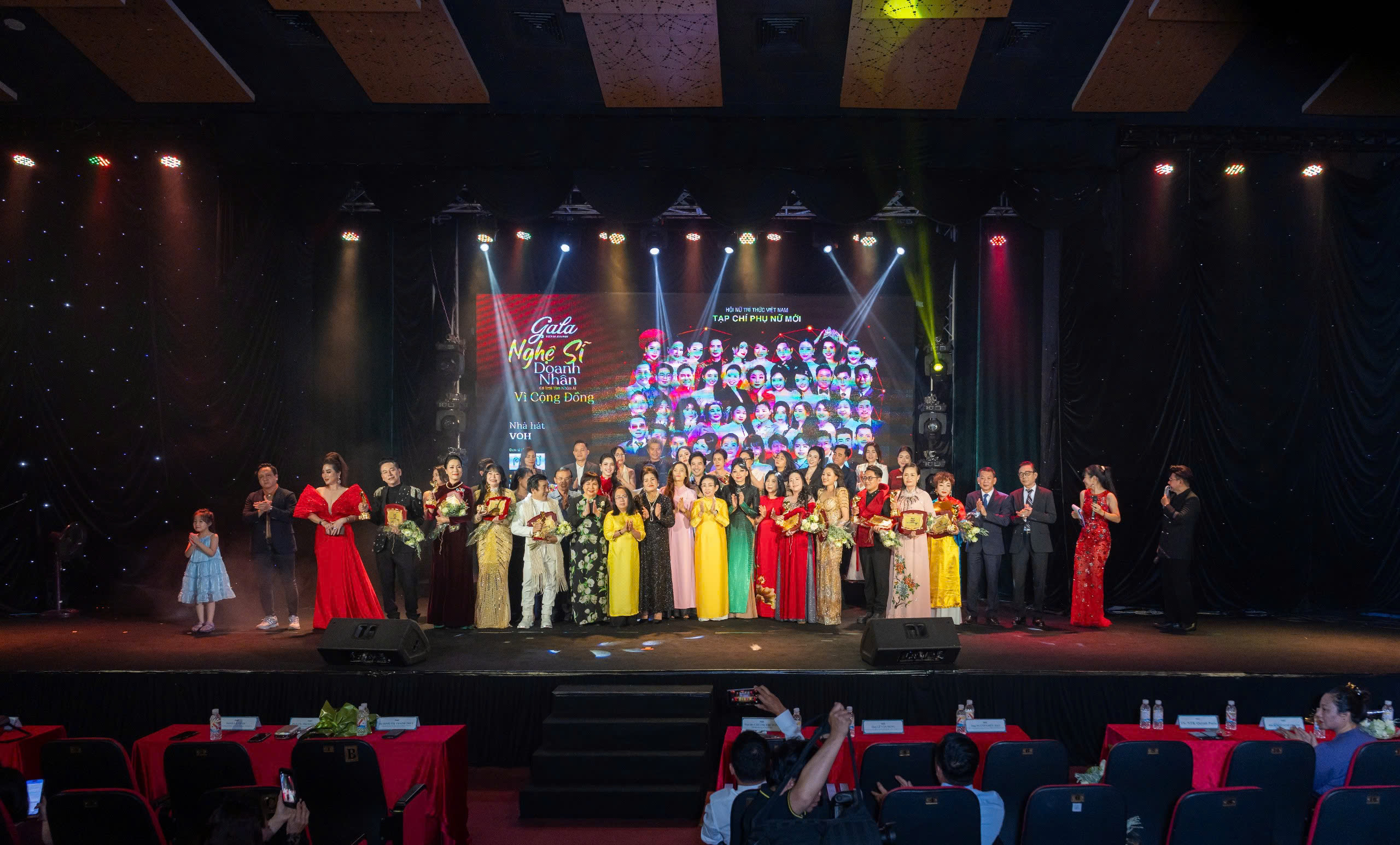 Gala Vinh danh tr&aacute;i tim nh&acirc;n &aacute;i 2025 - Ảnh 1