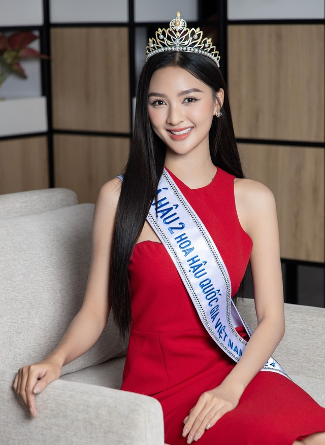 V&igrave; sao &aacute; hậu Cẩm Ly l&ecirc;n hot search khi cầu thủ Đ&igrave;nh Bắc nổi tiếng  - Ảnh 5.