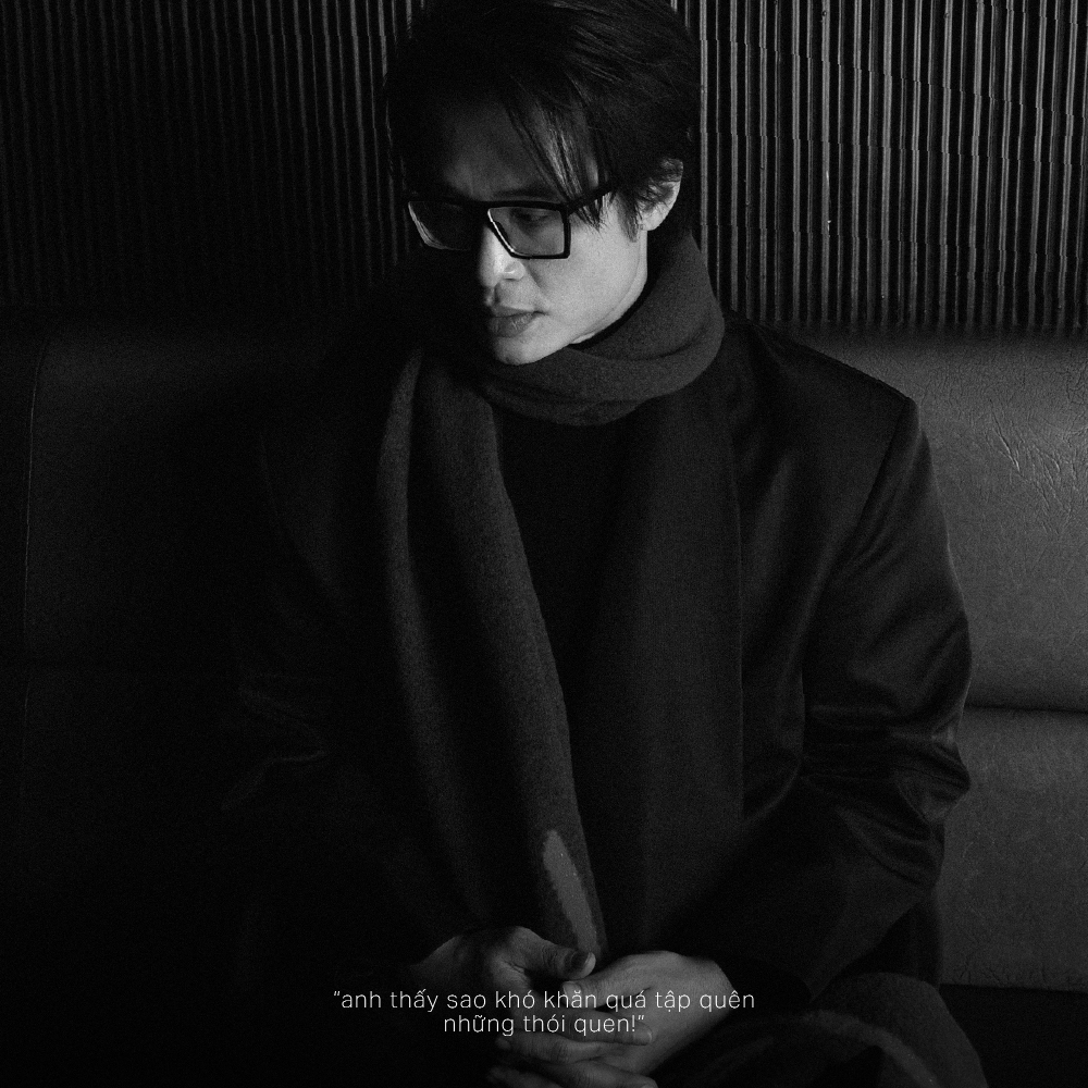 H&igrave;nh ảnh H&agrave; Anh Tuấn chuẩn bị &ldquo;Một năm qua&rdquo; &ndash; Ảnh 2