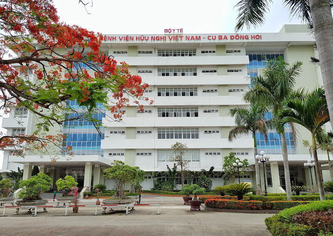 Ca cấp cứu sinh tử tại Bệnh viện Việt Nam - Cuba Đồng Hới - Ảnh 1.