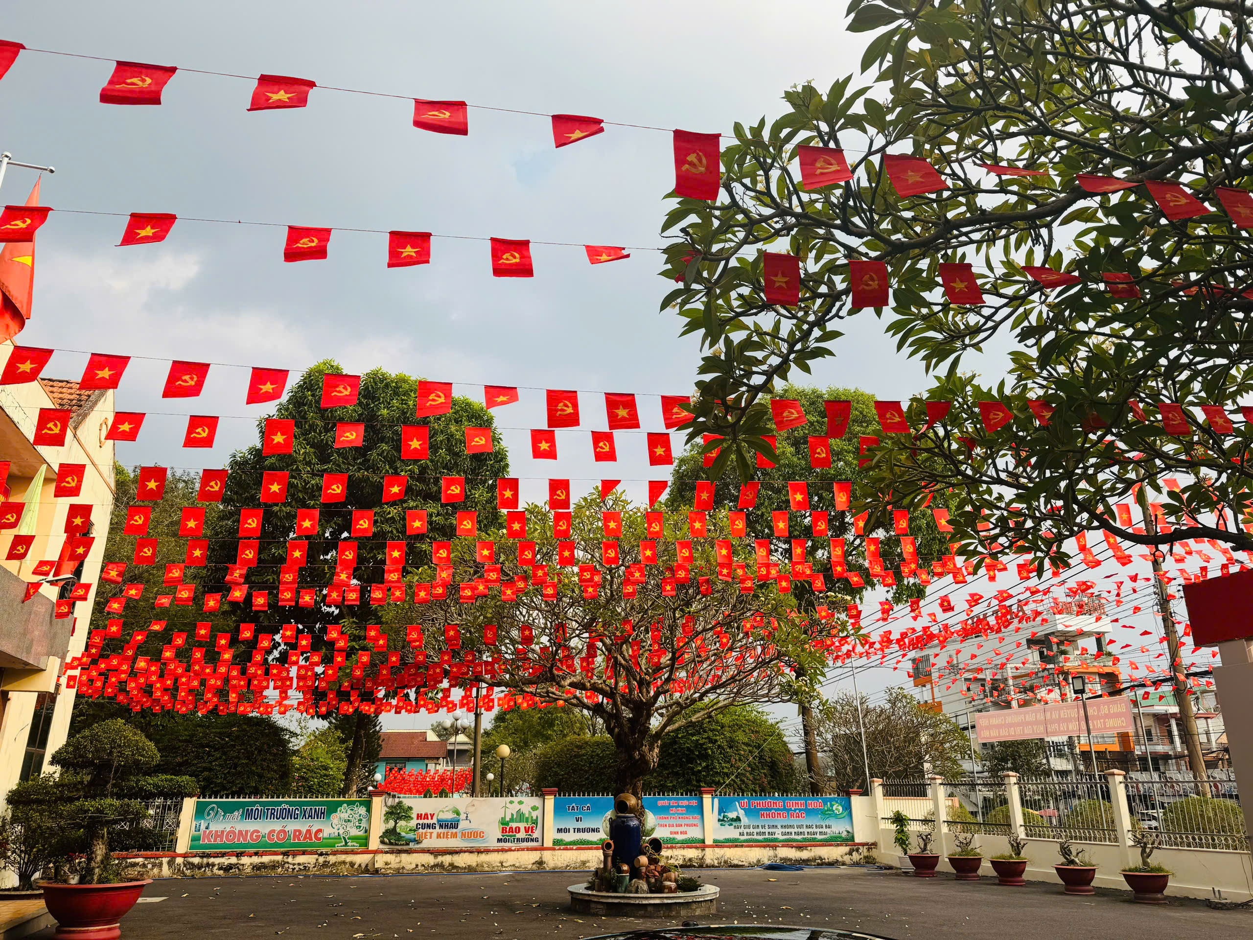 Hoạt động &yacute; nghĩa của phường Ch&aacute;nh Hiệp ch&agrave;o mừng Đại hội XIV của Đảng - Ảnh 4.