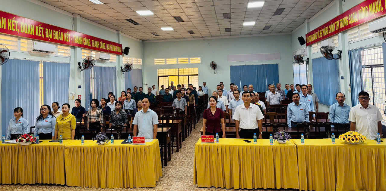 Hoạt động &yacute; nghĩa của phường Ch&aacute;nh Hiệp ch&agrave;o mừng Đại hội XIV của Đảng - Ảnh 1.