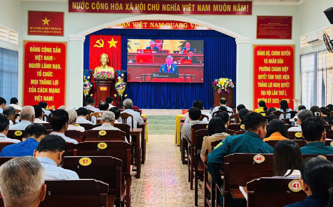 Hoạt động &yacute; nghĩa của phường Ch&aacute;nh Hiệp ch&agrave;o mừng Đại hội XIV của Đảng - Ảnh 2.