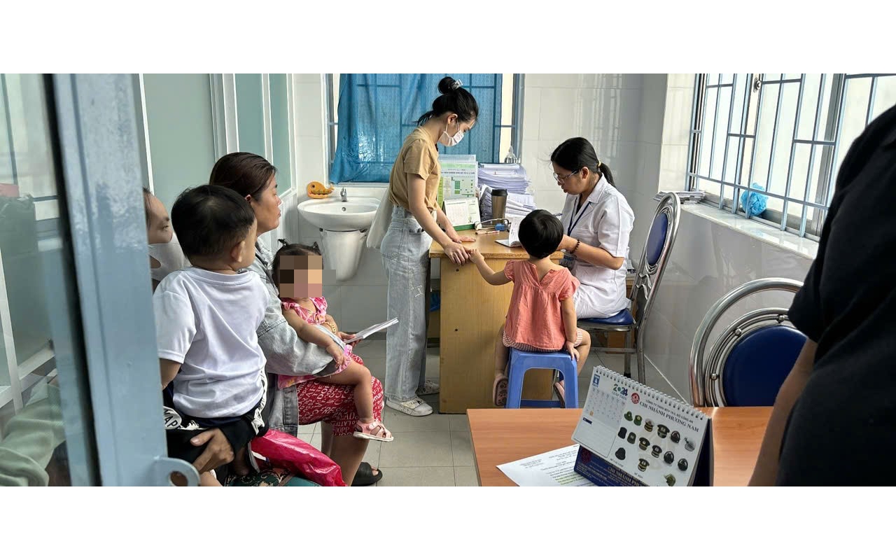 TPHCM đổi mới m&ocirc; h&igrave;nh trạm y tế phường, x&atilde;: C&ograve;n nhiều điều cần l&agrave;m