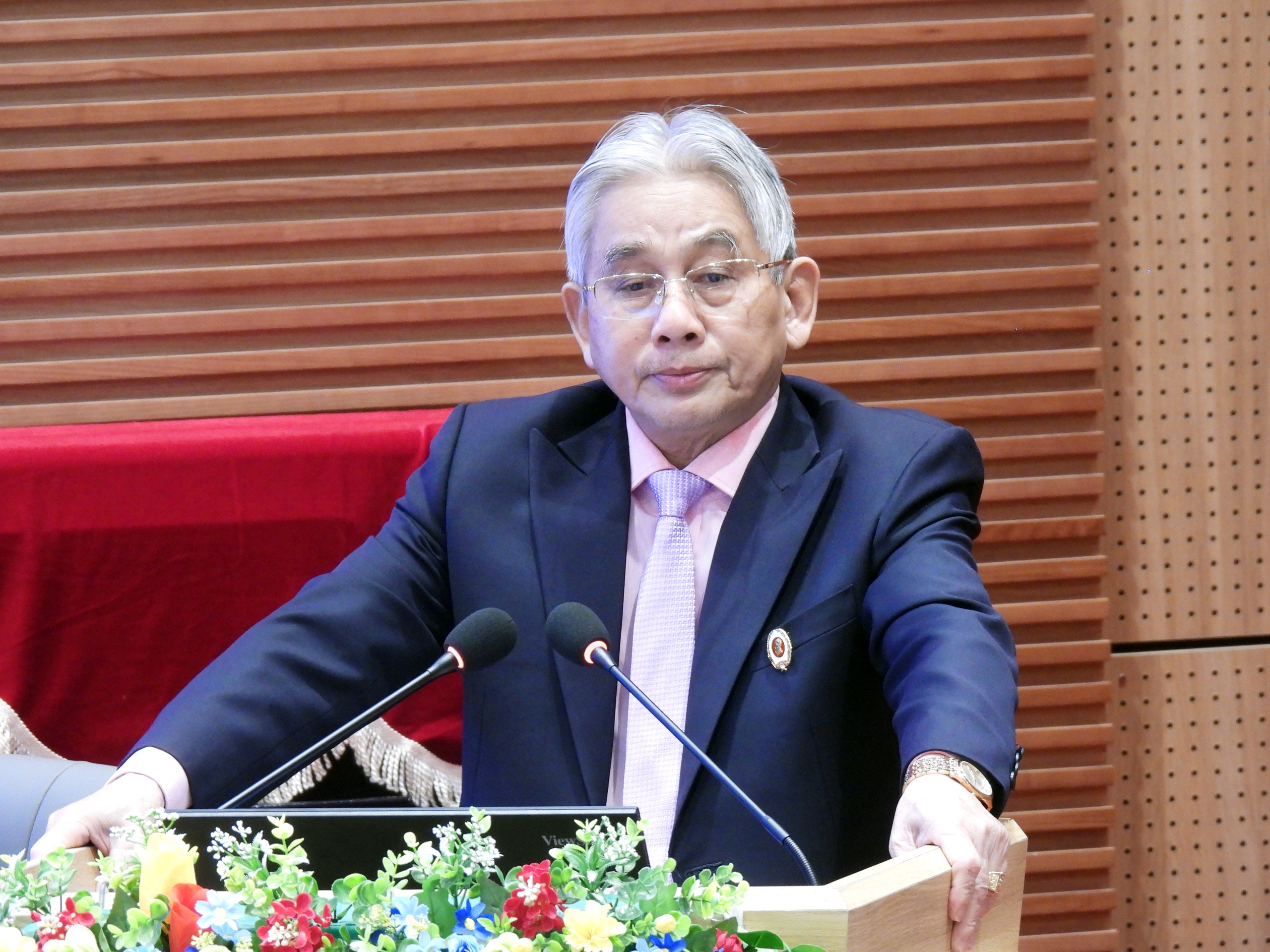 Giới thiệu Hiệu trưởng Trường ĐH Cửu Long ứng cử đại biểu HĐND tỉnh Vĩnh Long - Ảnh 1.