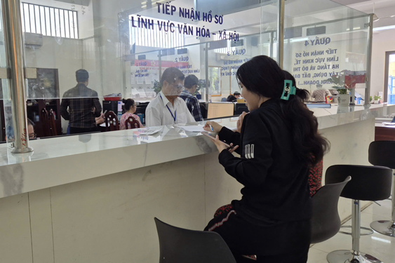 Xem xét sớm tăng lương cơ sở cho cán bộ, công chức - Ảnh 1. Xem xét sớm tăng lương cơ sở cho cán bộ, công chức - Ảnh 1.