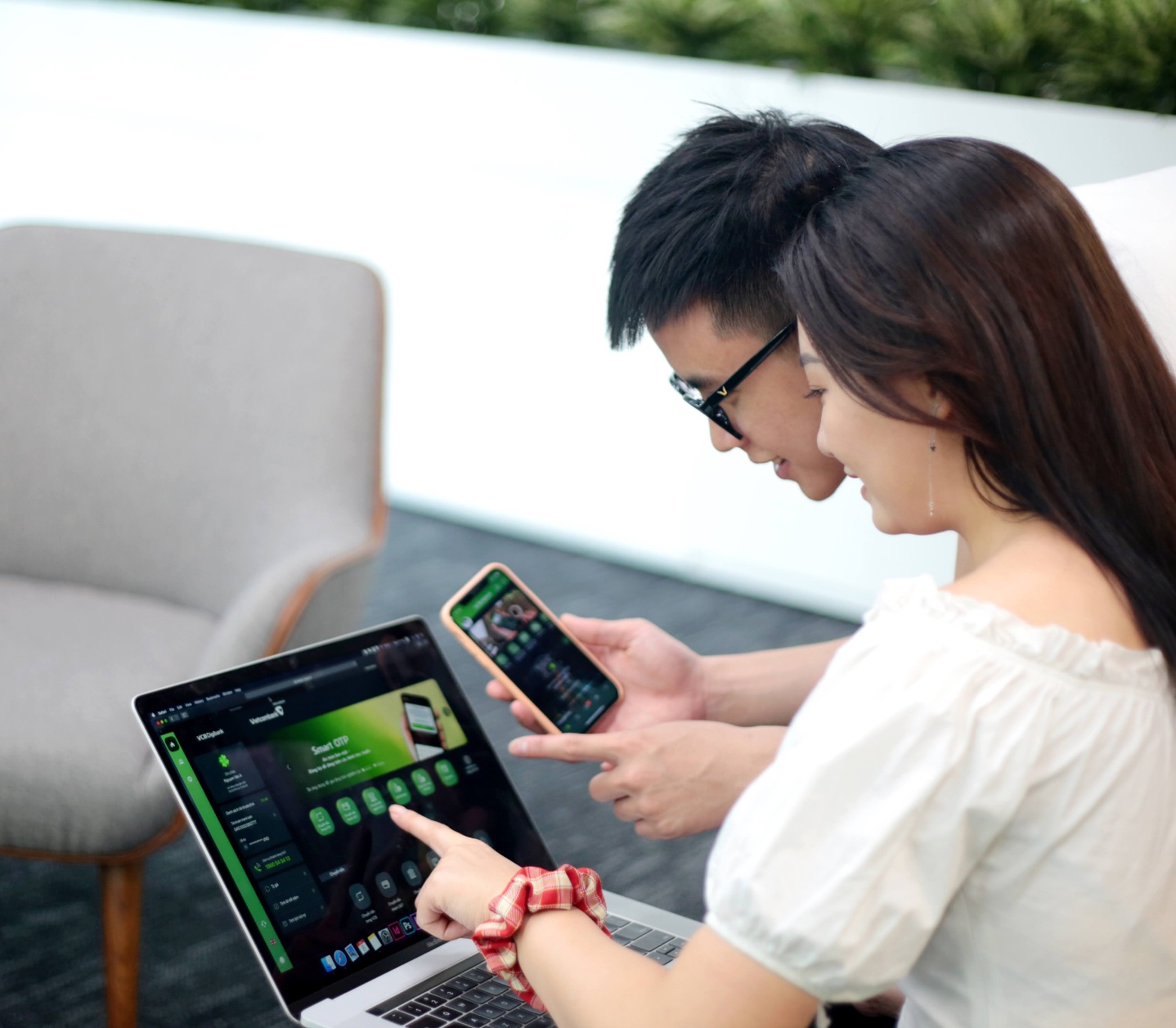 Vietcombank phát hành Chứng chỉ tiền gửi trực tuyến - Ảnh 1.