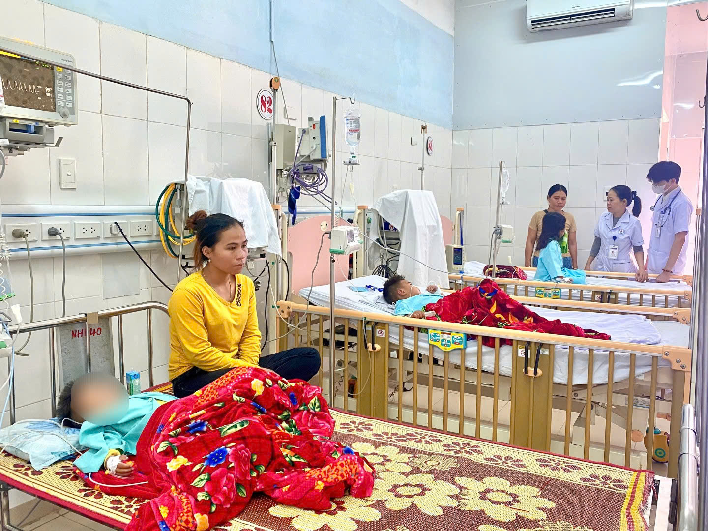 Ba trẻ em ở Quảng Trị bị ngộ độc thuốc an thần nghiêm trọng - Ảnh 1.