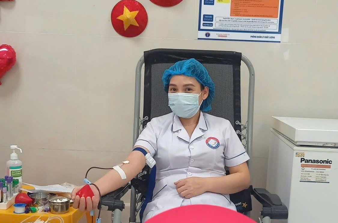 Hành động khẩn cấp của nhân viên y tế Quảng Trị cứu sống bệnh nhân tai nạn - Ảnh 1. Hành động khẩn cấp của nhân viên y tế Quảng Trị cứu sống bệnh nhân tai nạn - Ảnh 1.