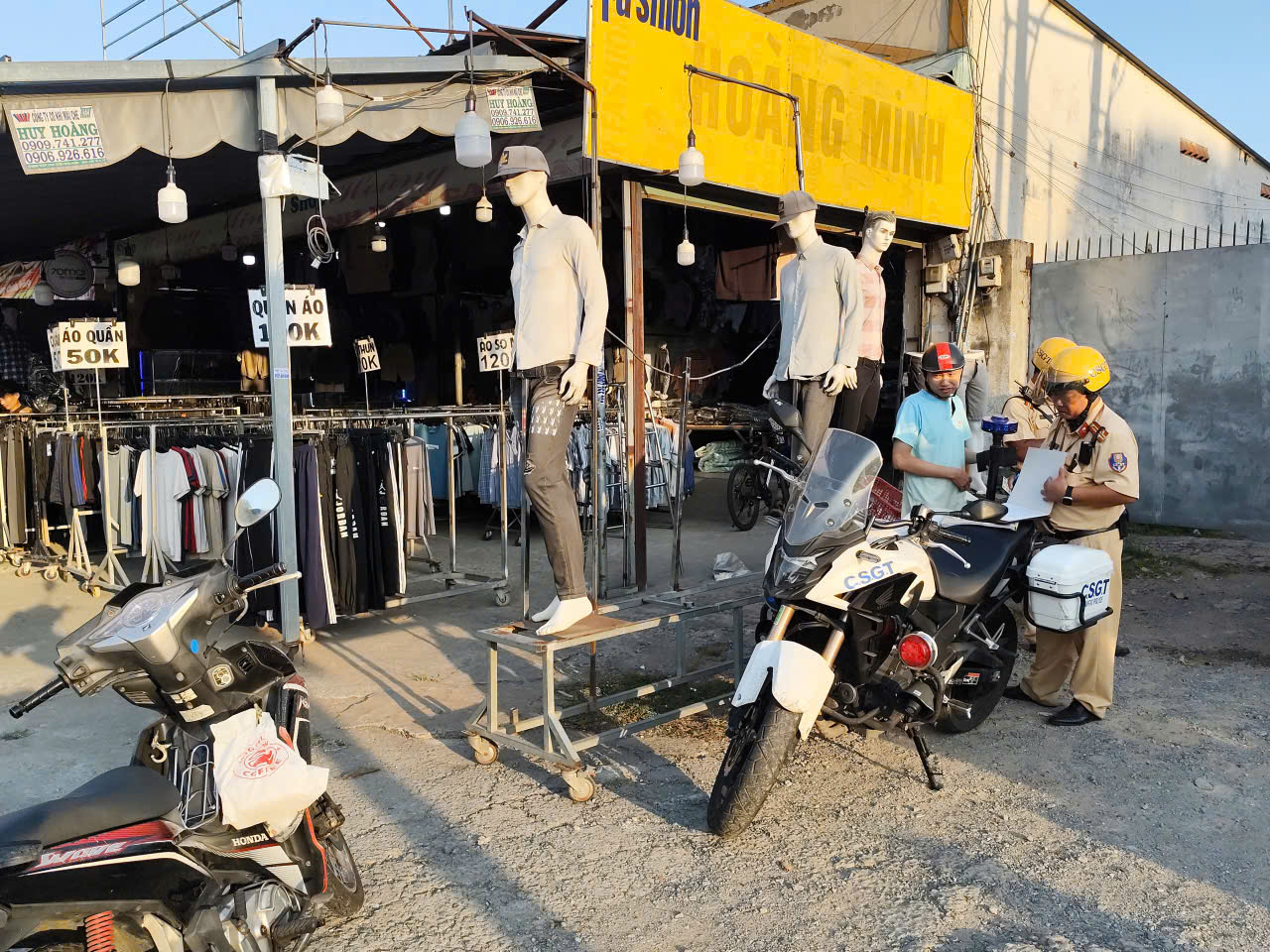 Lập lại trật tự l&ograve;ng đường, vỉa h&egrave; ở đường Phạm Văn Bạch, T&acirc;y Thạnh - Ảnh 8.