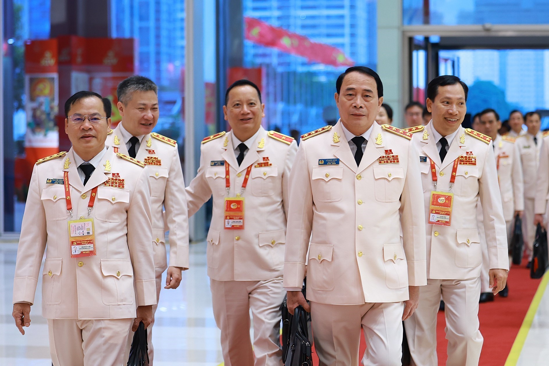 Chi tiết quy tr&igrave;nh bầu Bộ Ch&iacute;nh trị, Tổng B&iacute; thư, Ban B&iacute; thư kh&oacute;a mới - Ảnh 4.