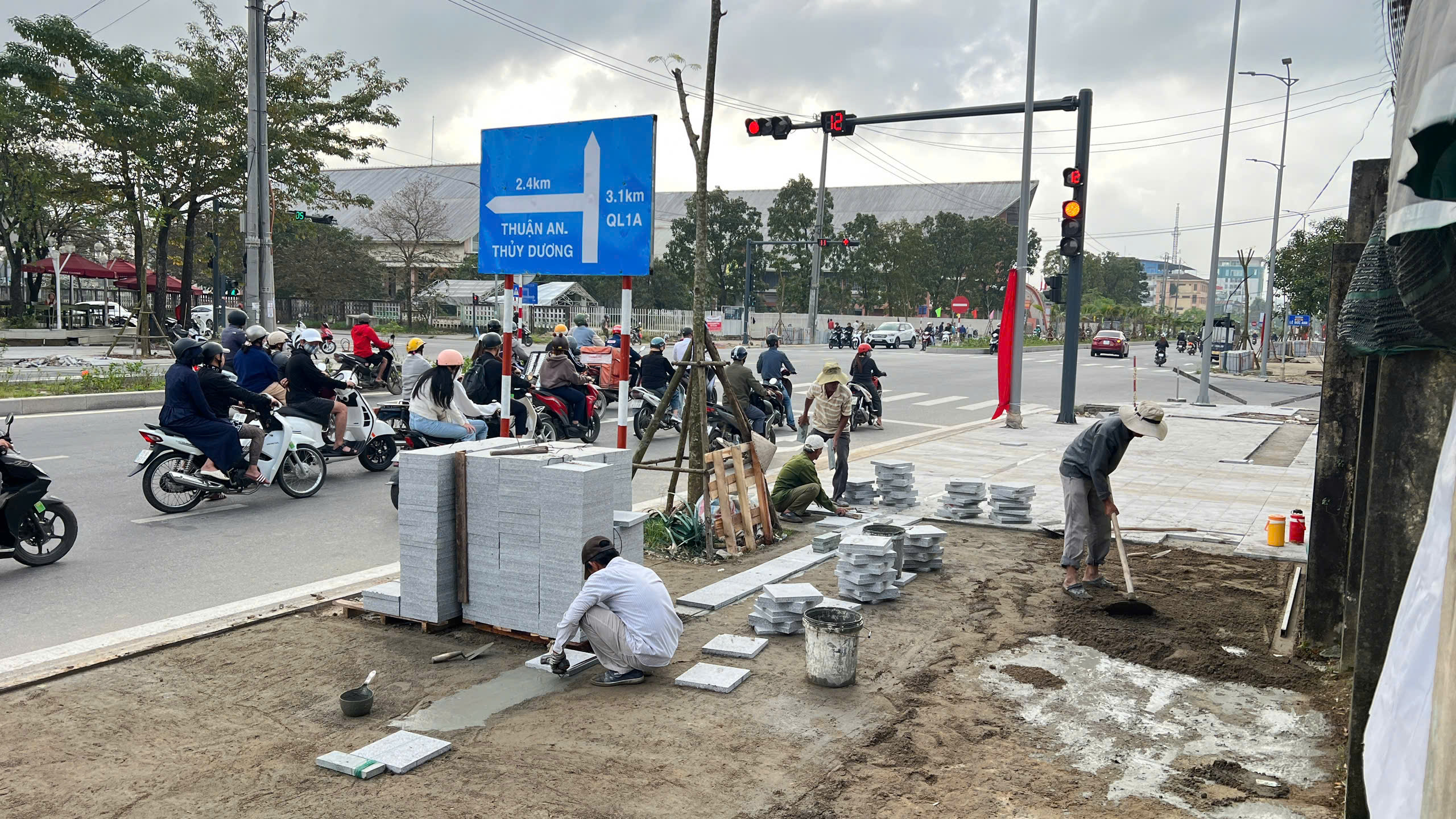 - Ảnh 2. - Ảnh 2.