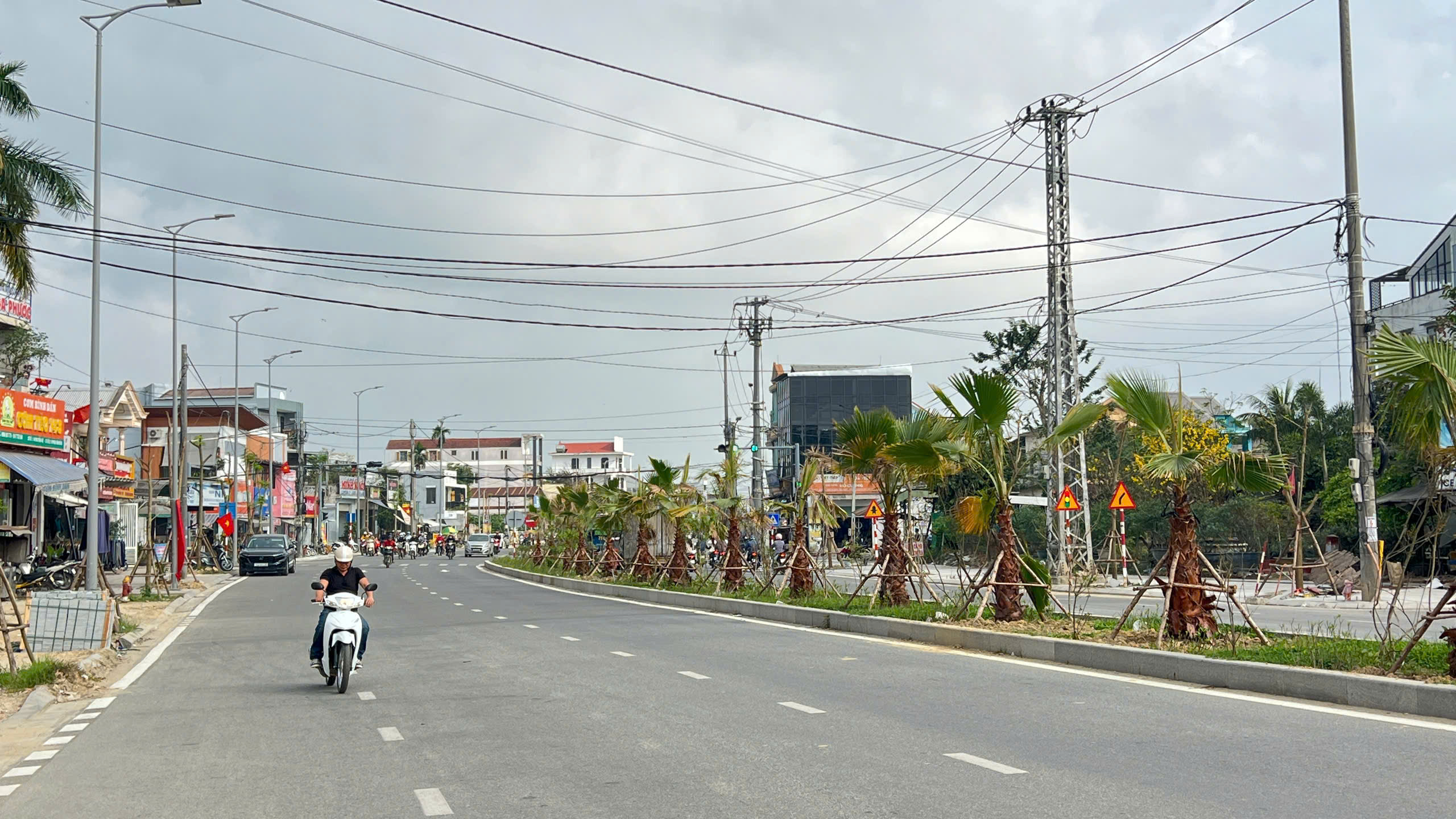 - Ảnh 3. - Ảnh 3.